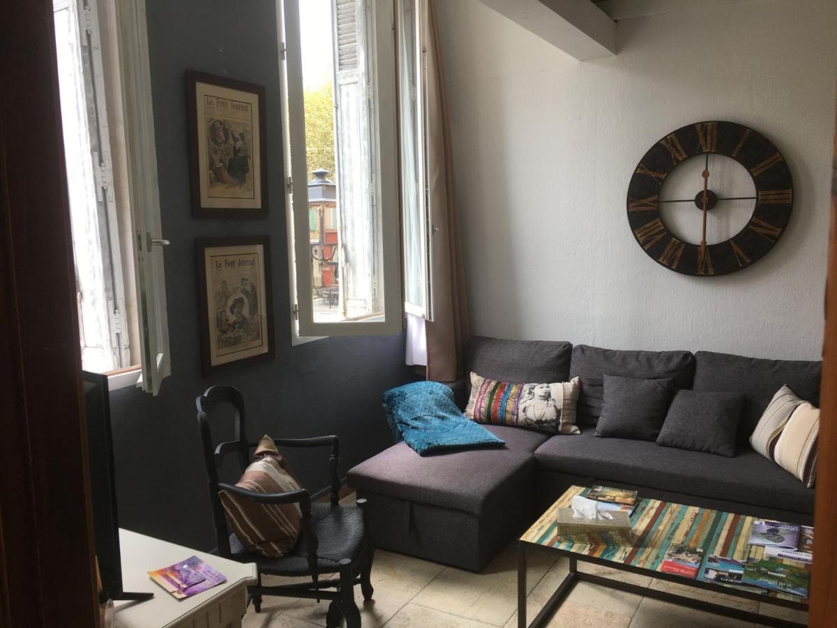 Un Coin De Luberon LʼIsle-sur-la-Sorgue Exterior foto