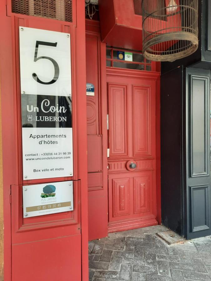 Un Coin De Luberon LʼIsle-sur-la-Sorgue Exterior foto
